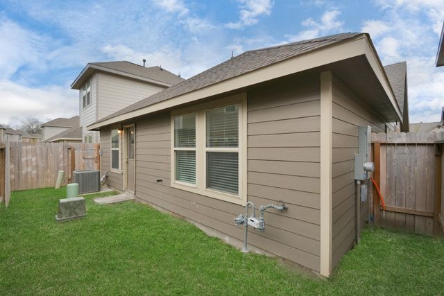 15826 Menlow Bend Drive, Humble, TX 77396