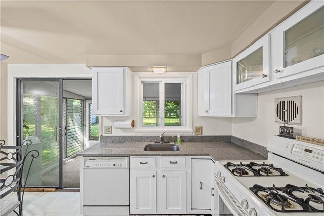 419 Harvest Drive, Greece, NY 14626