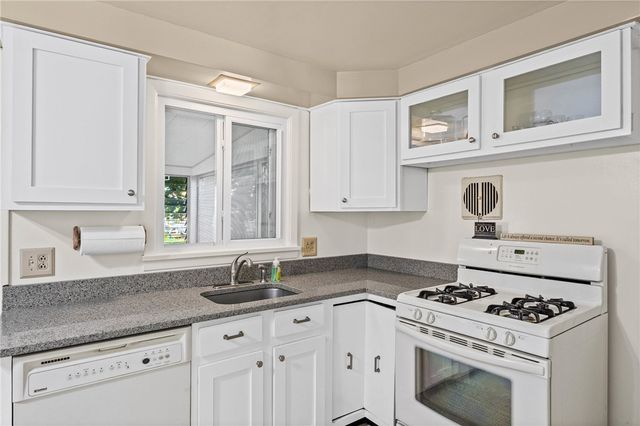 419 Harvest Drive, Greece, NY 14626