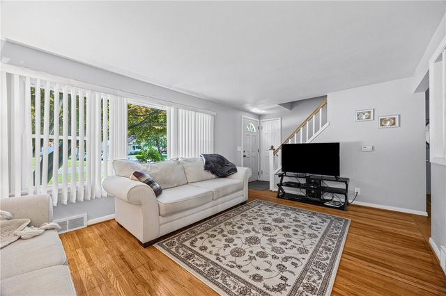 419 Harvest Drive, Greece, NY 14626