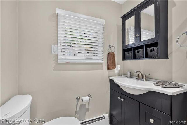 836 Pine Tree Road, Lake Orion, MI 48362
