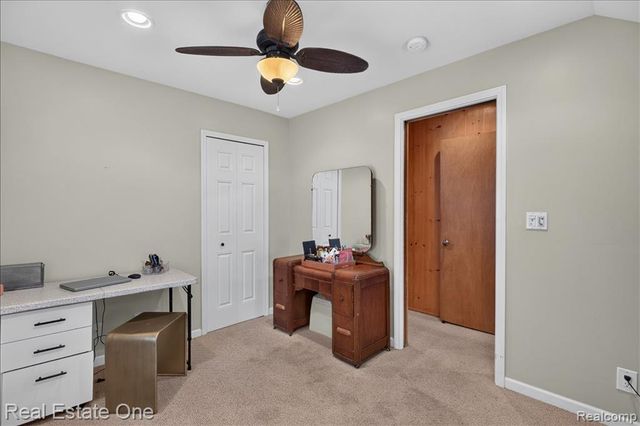 836 Pine Tree Road, Lake Orion, MI 48362