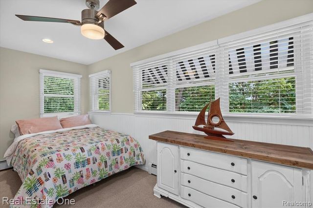 836 Pine Tree Road, Lake Orion, MI 48362