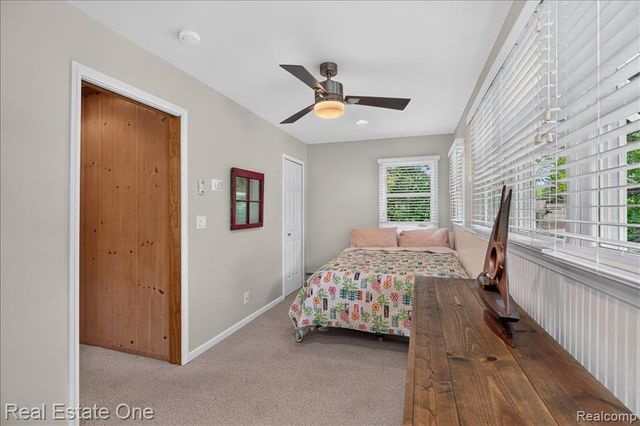 836 Pine Tree Road, Lake Orion, MI 48362
