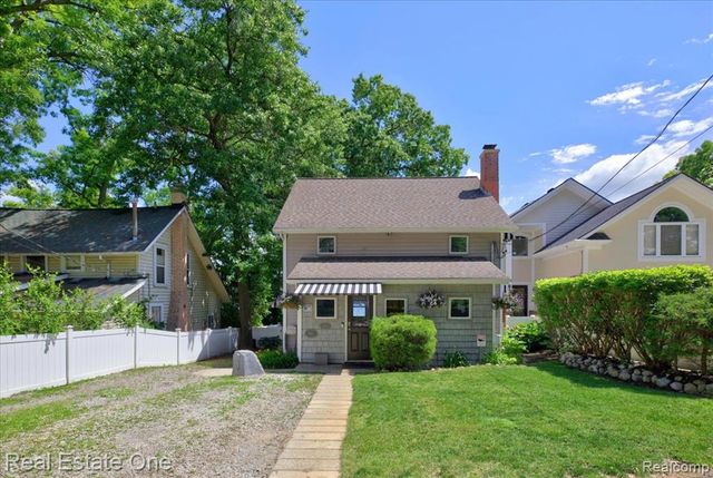 836 Pine Tree Road, Lake Orion, MI 48362