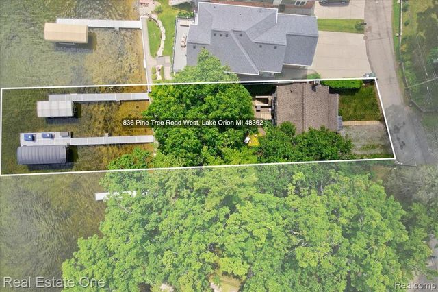 836 Pine Tree Road, Lake Orion, MI 48362