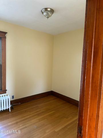 65 Ten Eyck Avenue, Albany, NY 12209