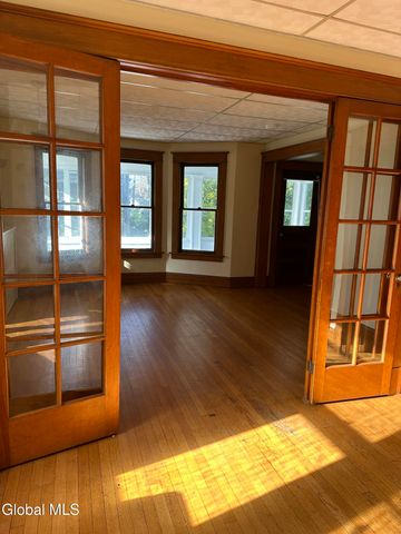 65 Ten Eyck Avenue, Albany, NY 12209