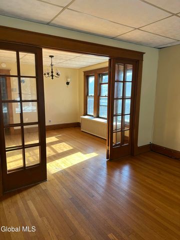 65 Ten Eyck Avenue, Albany, NY 12209