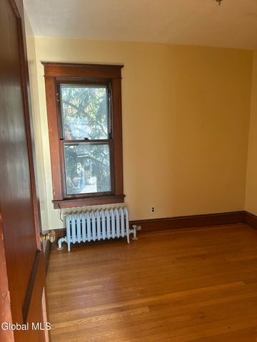 65 Ten Eyck Avenue, Albany, NY 12209