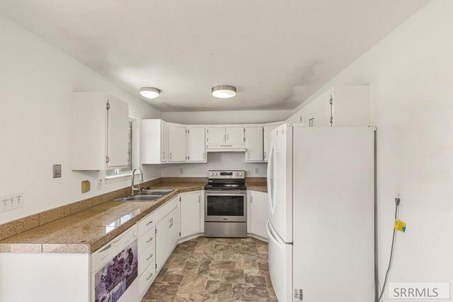 1066 Rocky Point Road, Pocatello, ID 83204