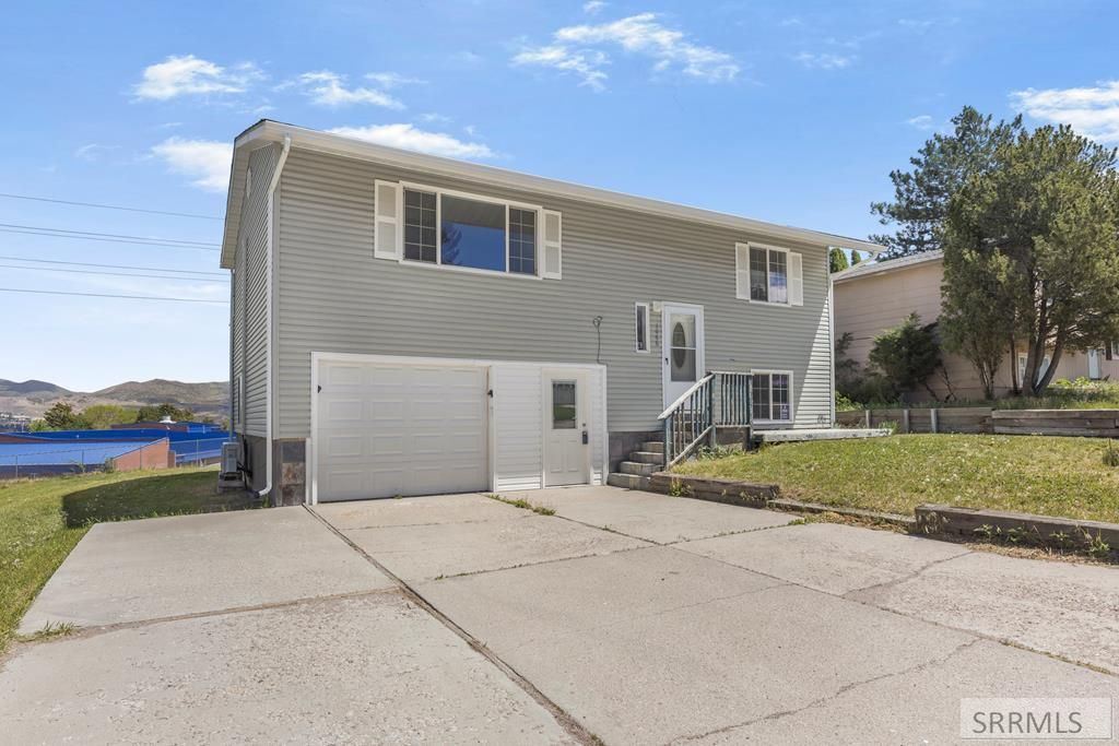 1066 Rocky Point Road, Pocatello, ID 83204