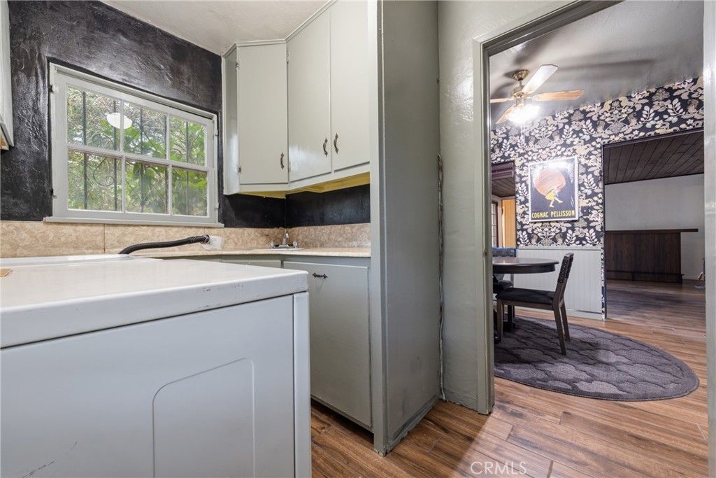 Image 16 of property listing at 733 W 24th Street, San Bernardino, CA 92405