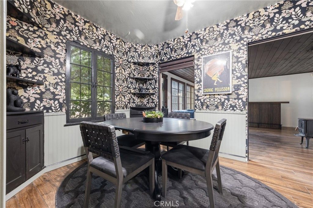 Image 17 of property listing at 733 W 24th Street, San Bernardino, CA 92405