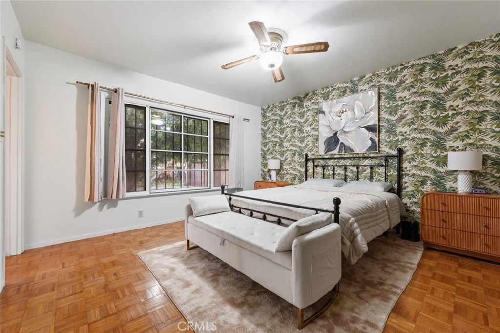 Image 22 of property listing at 733 W 24th Street, San Bernardino, CA 92405