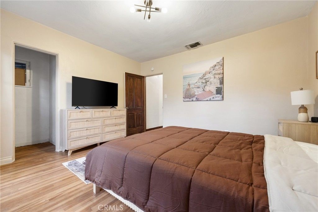 Image 30 of property listing at 733 W 24th Street, San Bernardino, CA 92405