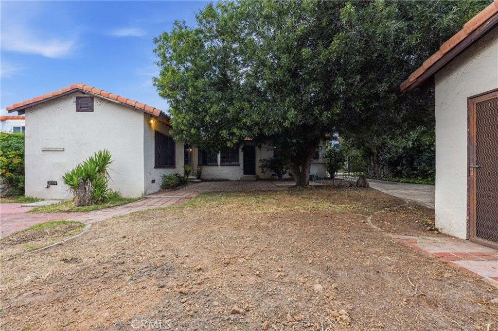 Image 32 of property listing at 733 W 24th Street, San Bernardino, CA 92405