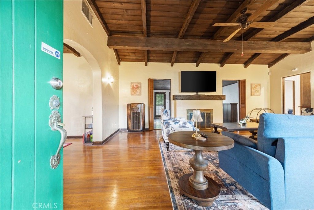 Image 4 of property listing at 733 W 24th Street, San Bernardino, CA 92405