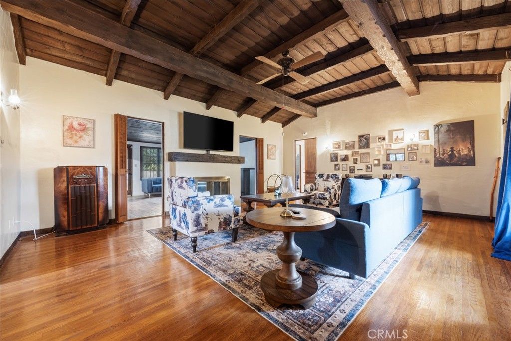 Image 5 of property listing at 733 W 24th Street, San Bernardino, CA 92405