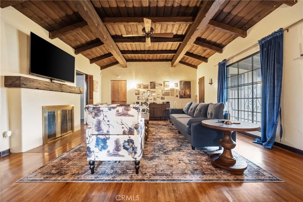 Image 6 of property listing at 733 W 24th Street, San Bernardino, CA 92405