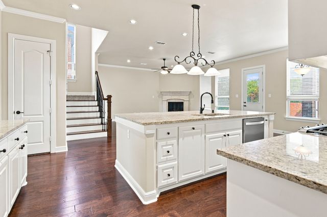 1819 Park Highland Way, Arlington, TX 76012