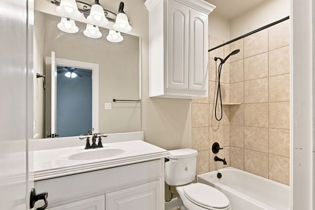 1819 Park Highland Way, Arlington, TX 76012