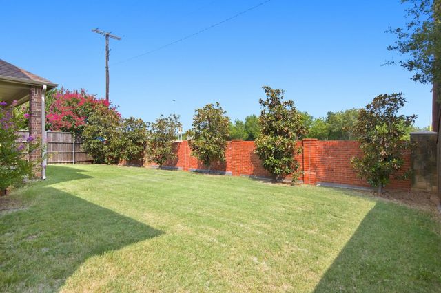 1819 Park Highland Way, Arlington, TX 76012