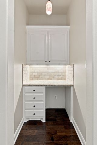 1819 Park Highland Way, Arlington, TX 76012