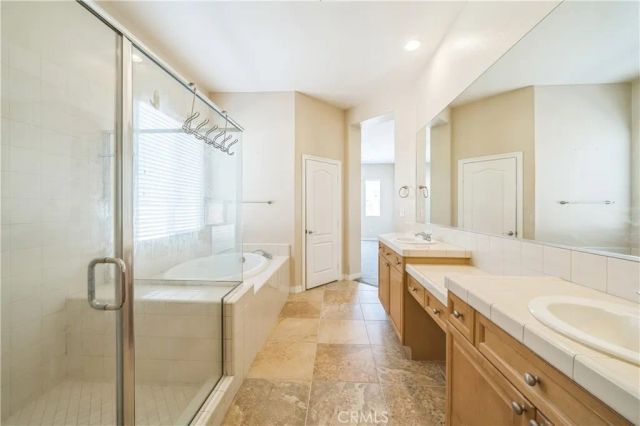 2 Villa Roma, Lake Elsinore, CA 92532