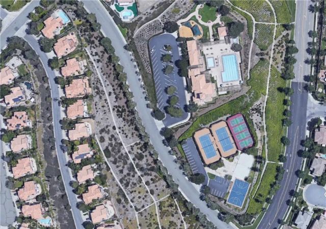 2 Villa Roma, Lake Elsinore, CA 92532