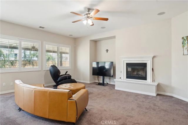 2 Villa Roma, Lake Elsinore, CA 92532