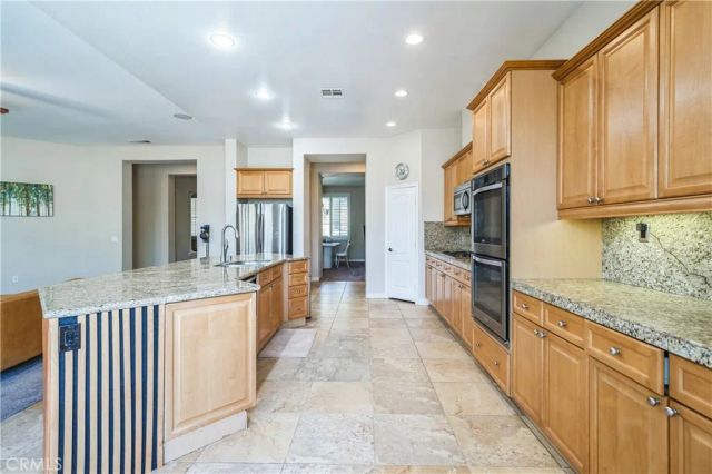 2 Villa Roma, Lake Elsinore, CA 92532
