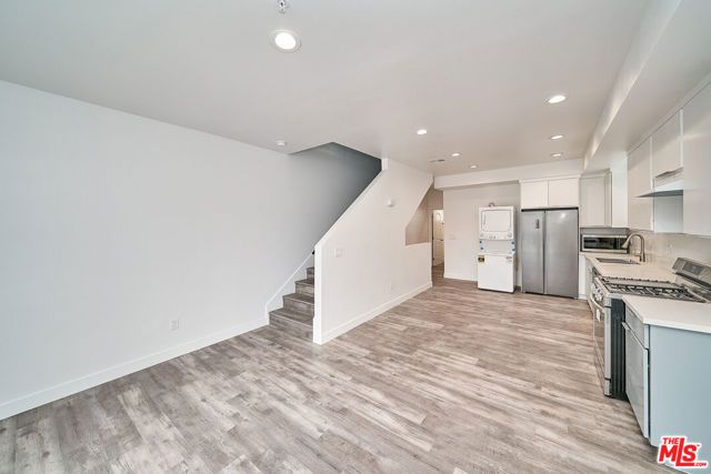 603 W 41st Place, Los Angeles, CA 90037