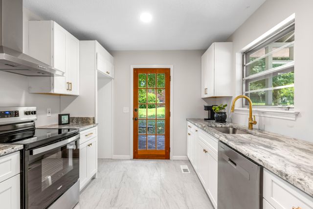 9612 Brewer Drive, Ooltewah, TN 37363