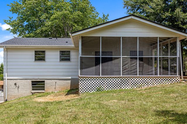 9612 Brewer Drive, Ooltewah, TN 37363
