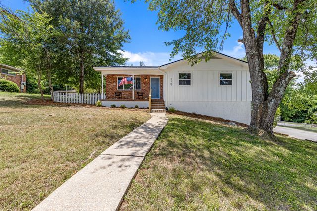 9612 Brewer Drive, Ooltewah, TN 37363