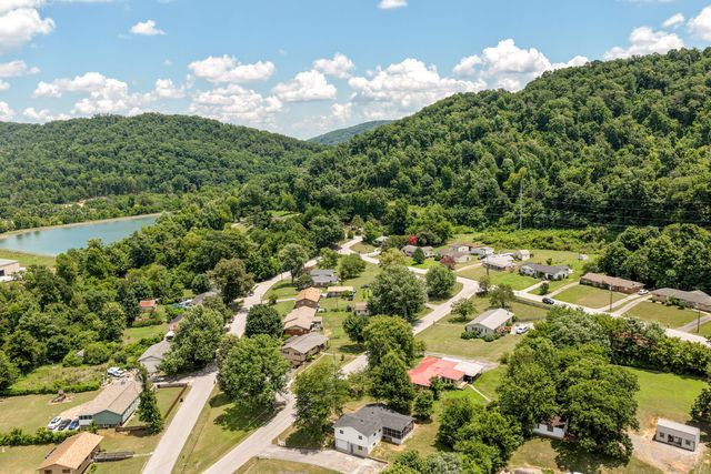 9612 Brewer Drive, Ooltewah, TN 37363