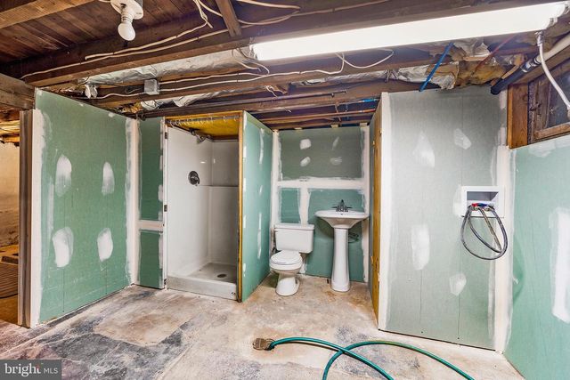 1352 MAIN ST, Northampton, PA 18067