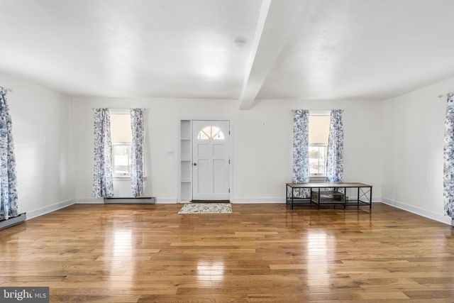 1352 MAIN ST, Northampton, PA 18067