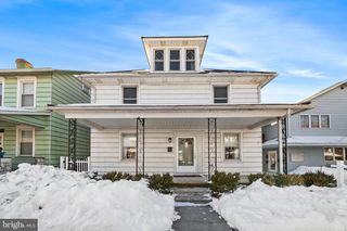 1352 MAIN ST, Northampton, PA 18067