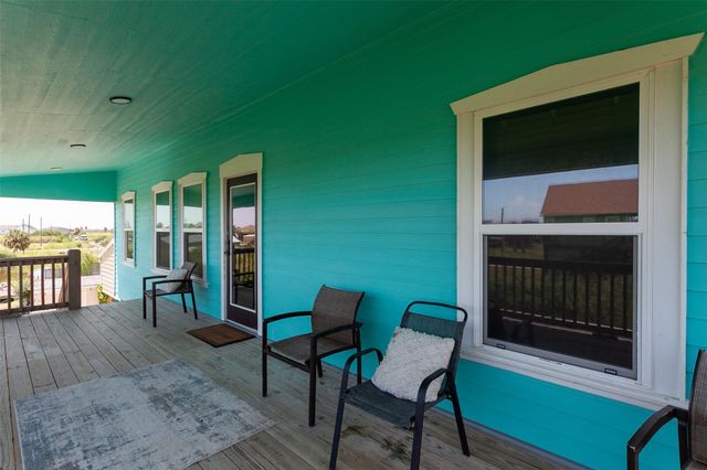 1938 Moms Road, Port Bolivar, TX 77650