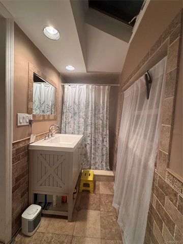 100 Kopf Road, Bellmore, NY 11710