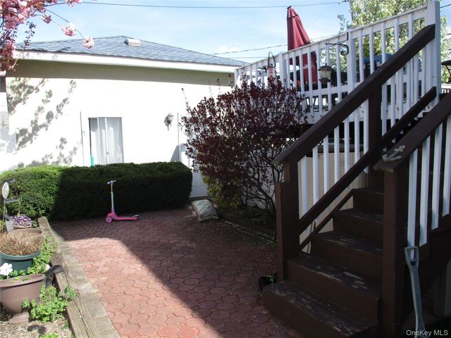 100 Kopf Road, Bellmore, NY 11710