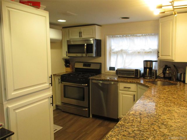 100 Kopf Road, Bellmore, NY 11710