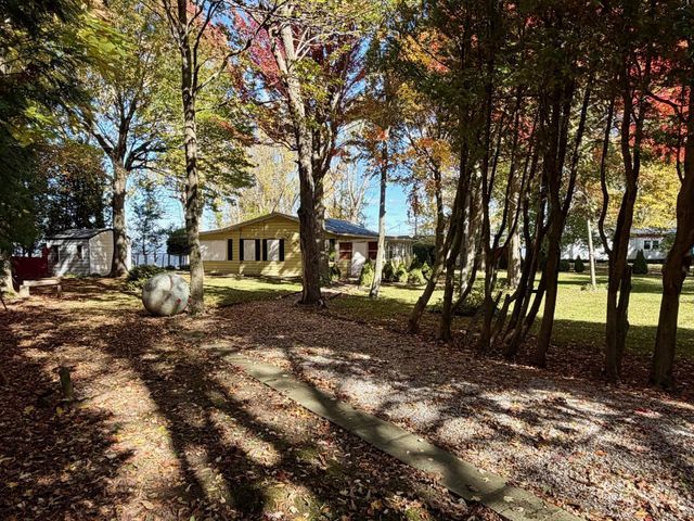 33 Leo Drive, Swanton, VT 05488