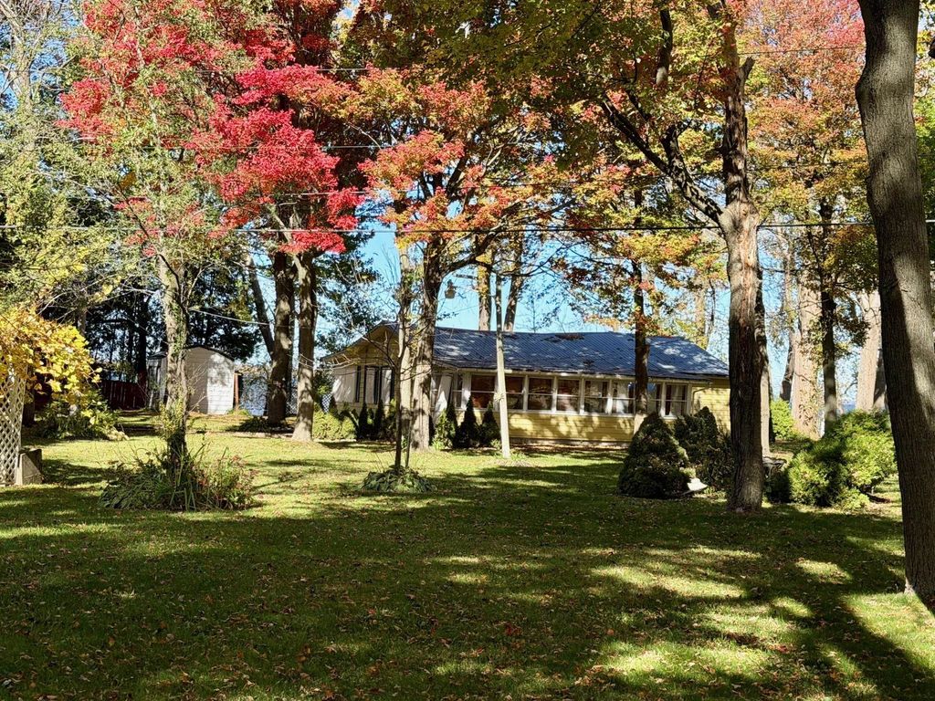 33 Leo Drive, Swanton, VT 05488