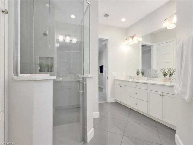 6805 Bequia WAY, Naples, FL 34113