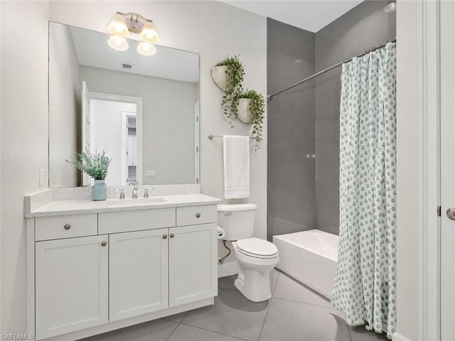 6805 Bequia WAY, Naples, FL 34113
