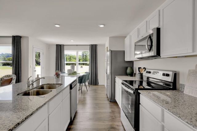 593 Fox Den Circle, Dalton, GA 30721