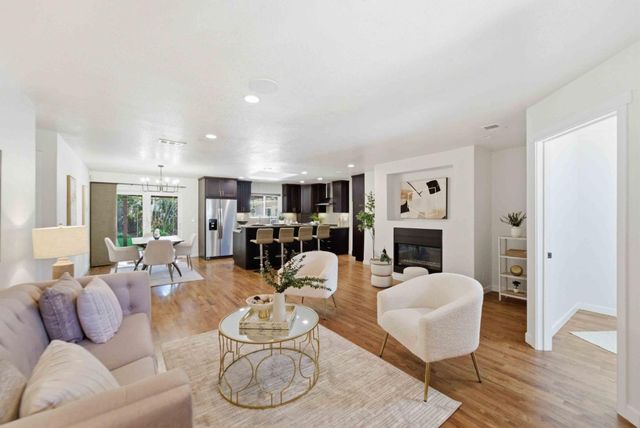 313 N Milton Avenue, Campbell, CA 95008